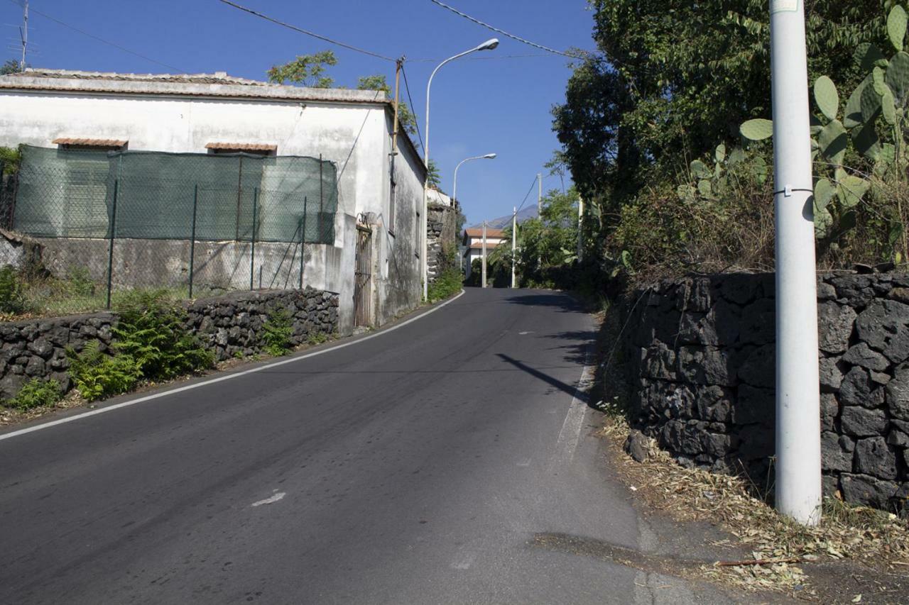 Etna Sweet Home Санта-Венерина Экстерьер фото